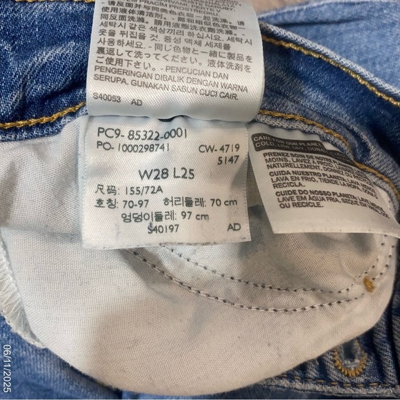 Levi’s Mile High Cropped Wide Leg Jeans W28 L25 High Rise Button Fly - Picture 5 of 9